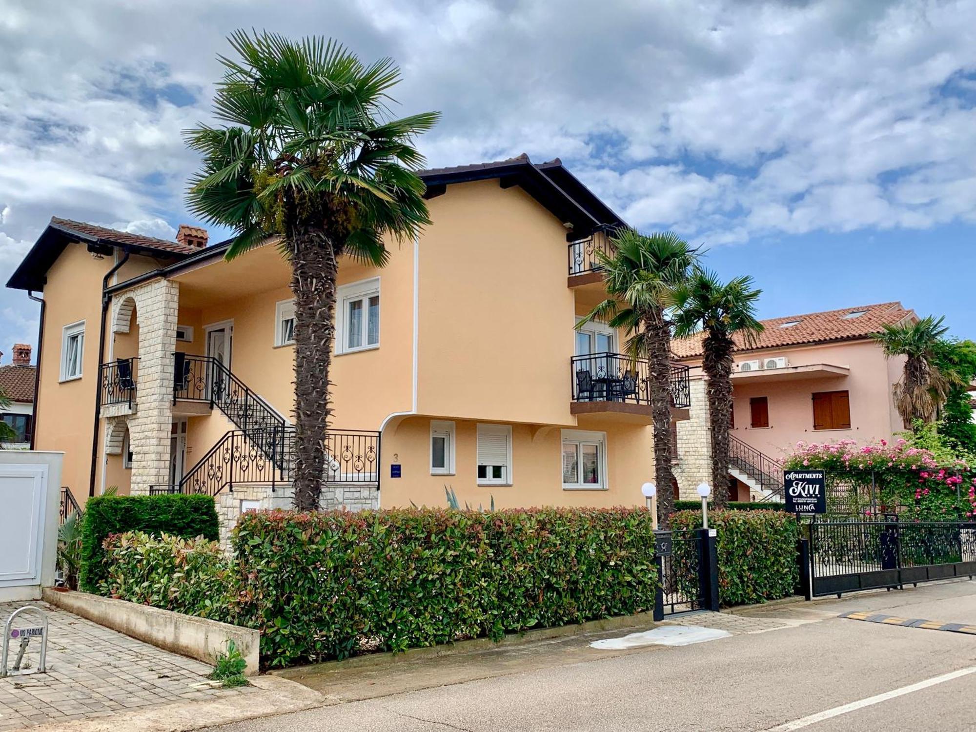 Apartments Kivi Novigrad Istria Exteriör bild