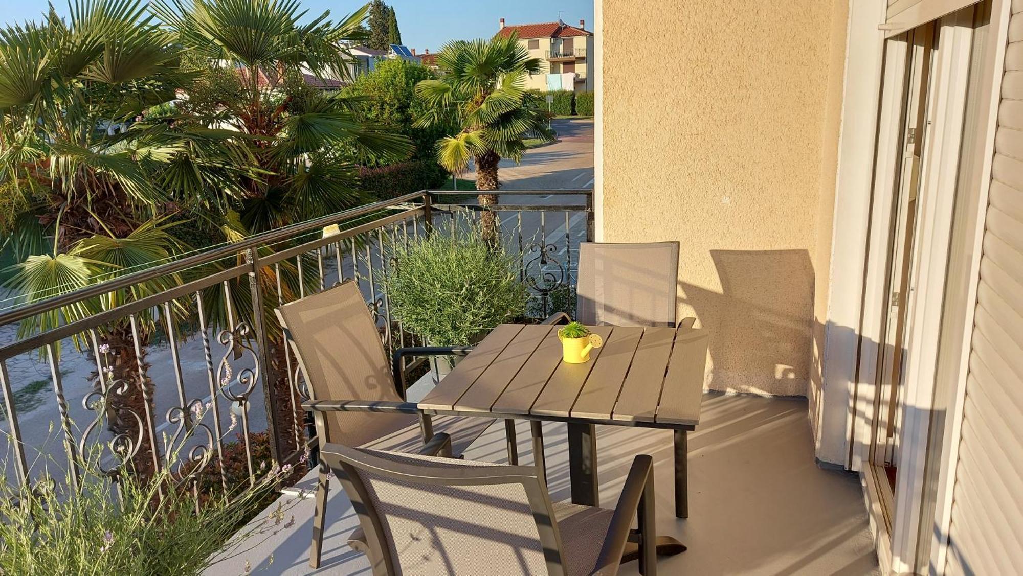 Apartments Kivi Novigrad Istria Exteriör bild
